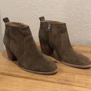 Madewell suede boots size 7.5